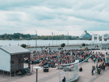 Ar stāvizrādi “Plezīrs” Spīķeros viesojās Rūdolfs Kugrēns